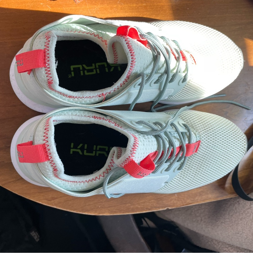 KURU cloud women’s size 9